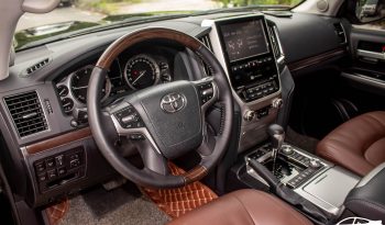 Toyota Land Cruiser LC200 4.5 diesel sản xuất 2017 full