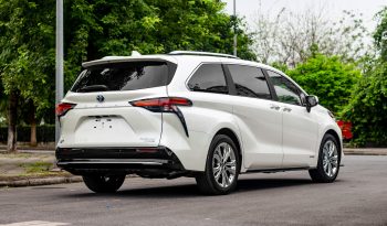 Toyota Sienna Platium 2.5 Hybrid 2024 full