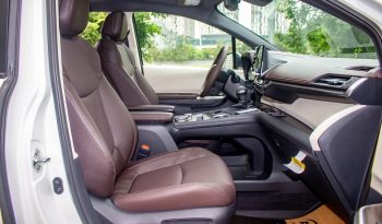 Toyota Sienna Platium 2.5 Hybrid 2024 full