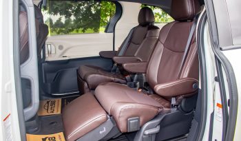 Toyota Sienna Platium 2.5 Hybrid 2024 full