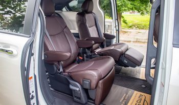 Toyota Sienna Platium 2.5 Hybrid 2024 full