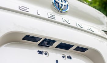 Toyota Sienna Platium 2.5 Hybrid 2024 full