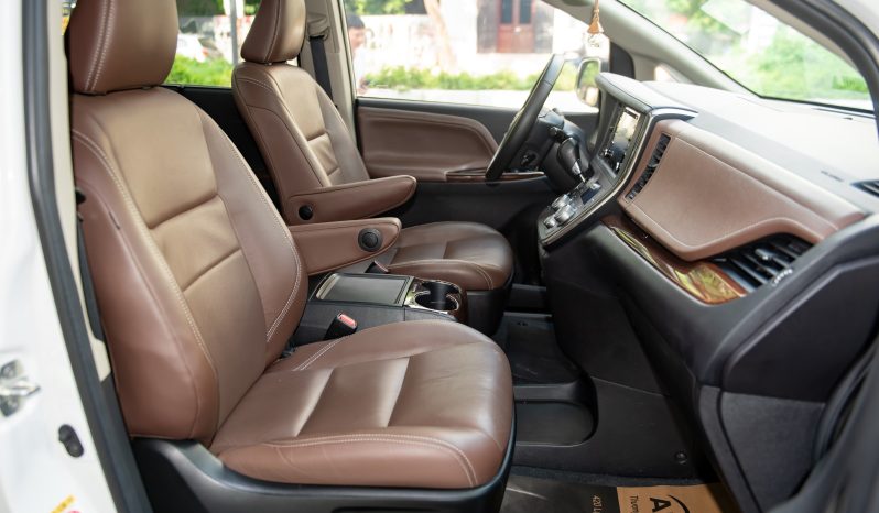 Toyota Sienna Limited 3.5 2019 full