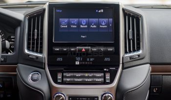 Toyota Land Cruiser VXS V8 5.7L 2021 full