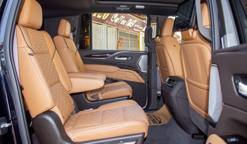 Cadillac Escalade ESV Premium 6.2L Luxury 2025 full