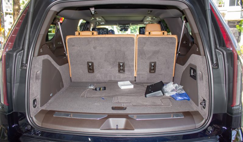 Cadillac Escalade ESV Premium 6.2L Luxury 2025 full