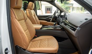 Cadillac Escalade ESV Premium 6.2L Luxury 2025 full