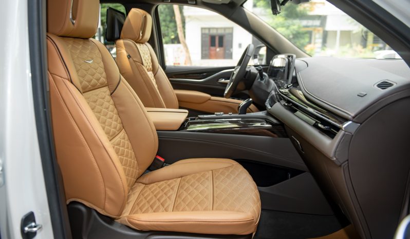 Cadillac Escalade ESV Premium 6.2L Luxury 2025 full