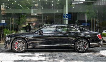 Bentley Flying Spur V8 2025 full