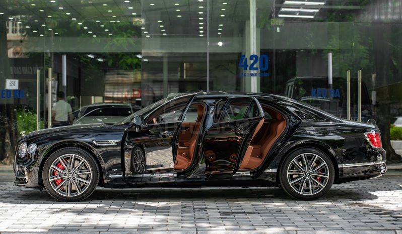 Bentley Flying Spur V8 2025 full