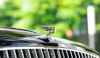 Bentley Flying Spur V8 2025 full