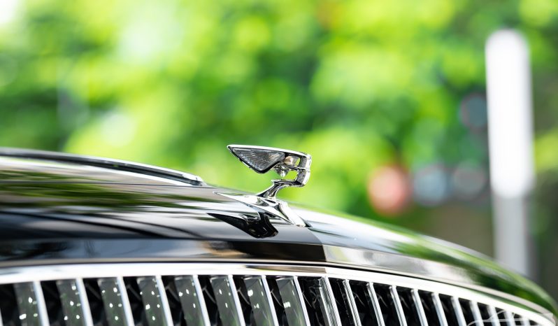 Bentley Flying Spur V8 2025 full