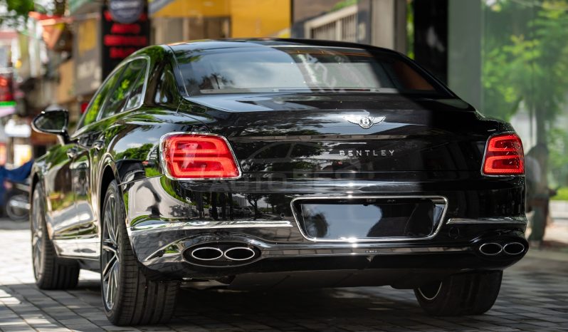 Bentley Flying Spur V8 2025 full