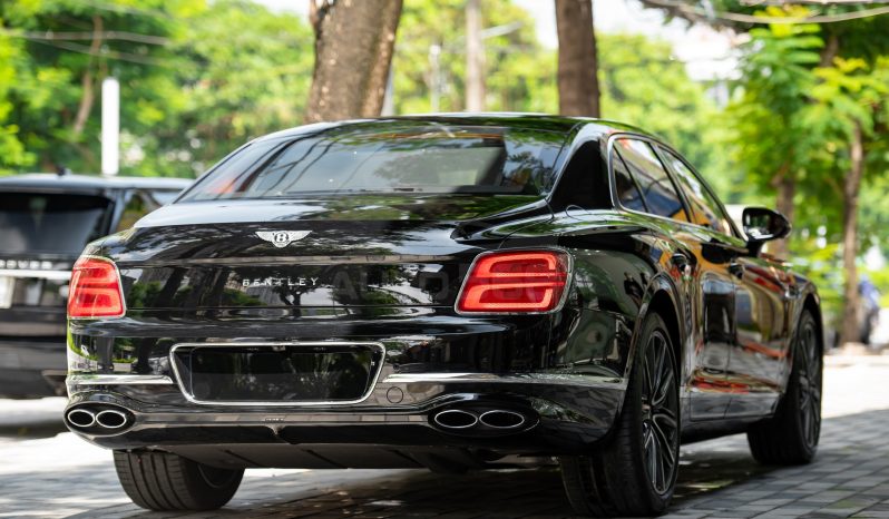 Bentley Flying Spur V8 2025 full