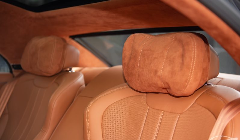 Bentley Flying Spur V8 2025 full