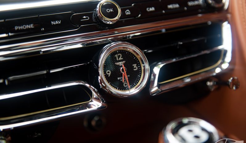 Bentley Flying Spur V8 2025 full