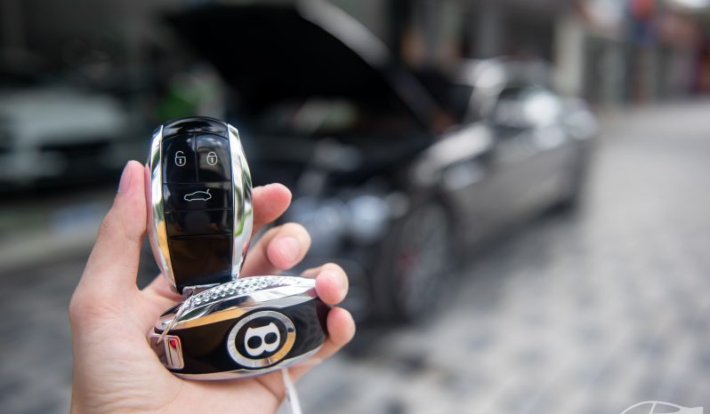 Bentley Flying Spur V8 2025 full