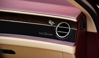 Bentley Flying Spur V8 First Edition 2025 full