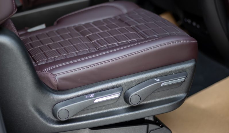 Cadillac Escalade ESV Premium Luxury 600D 2025 full