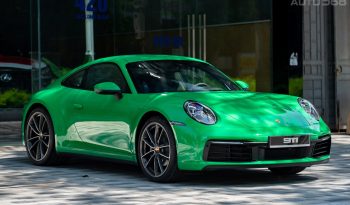 Porsche 911 Carrera Python Green 2024 full