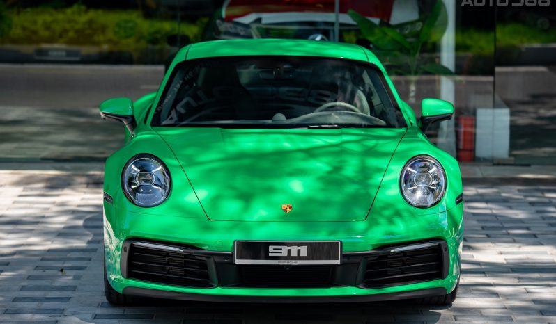 Porsche 911 Carrera Python Green 2024 full