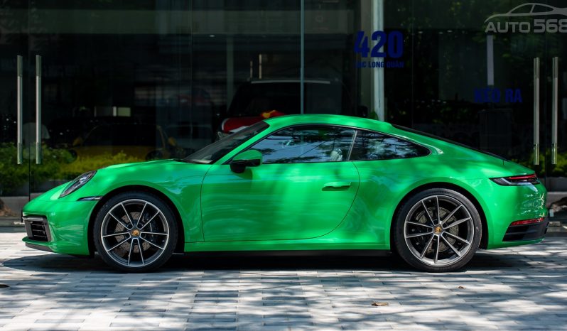 Porsche 911 Carrera Python Green 2024 full