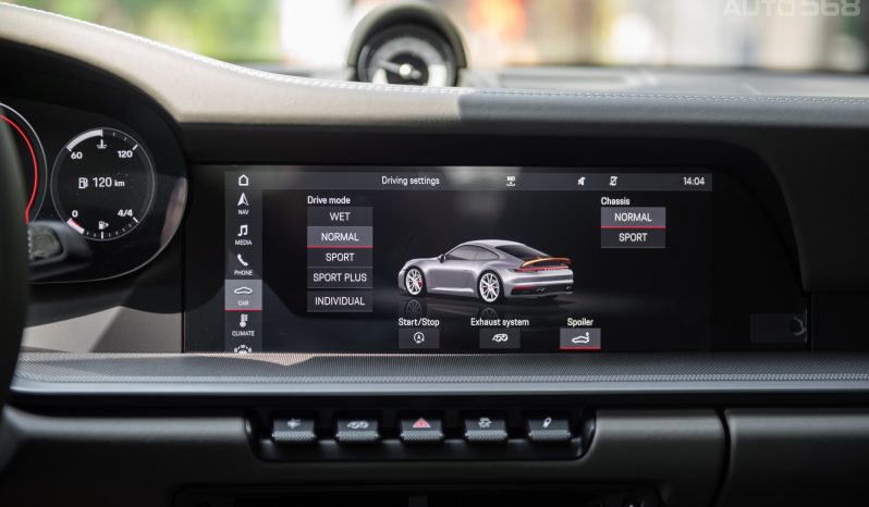 Porsche 911 Carrera Python Green 2024 full