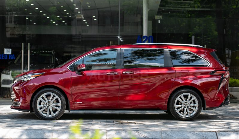 Toyota Sienna Platium 2.5 Hybrid 2024 full