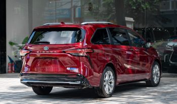 Toyota Sienna Platium 2.5 Hybrid 2024 full