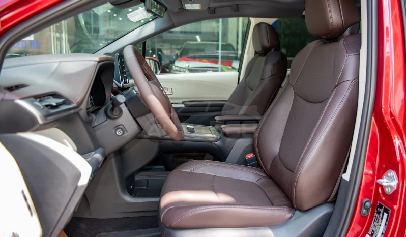 Toyota Sienna Platium 2.5 Hybrid 2024 full