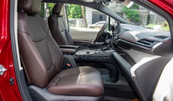 Toyota Sienna Platium 2.5 Hybrid 2024 full