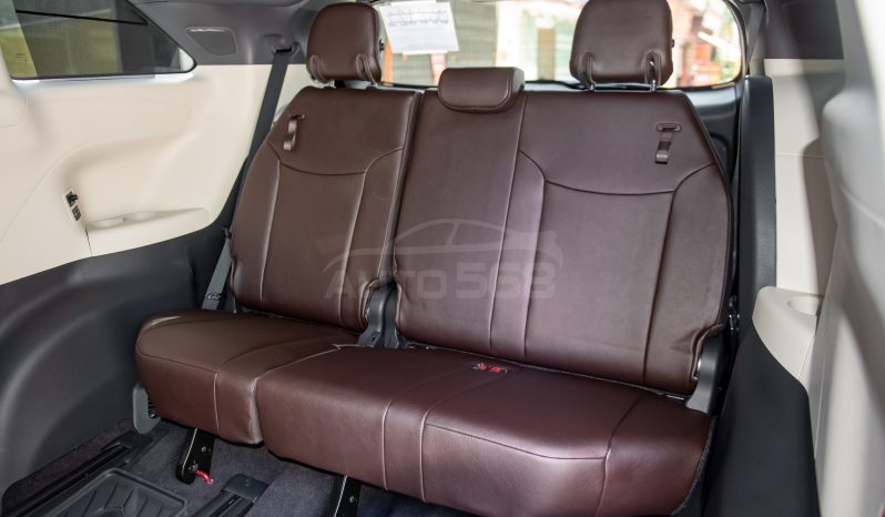 Toyota Sienna Platium 2.5 Hybrid 2024 full
