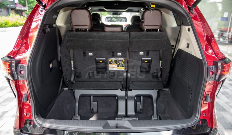Toyota Sienna Platium 2.5 Hybrid 2024 full