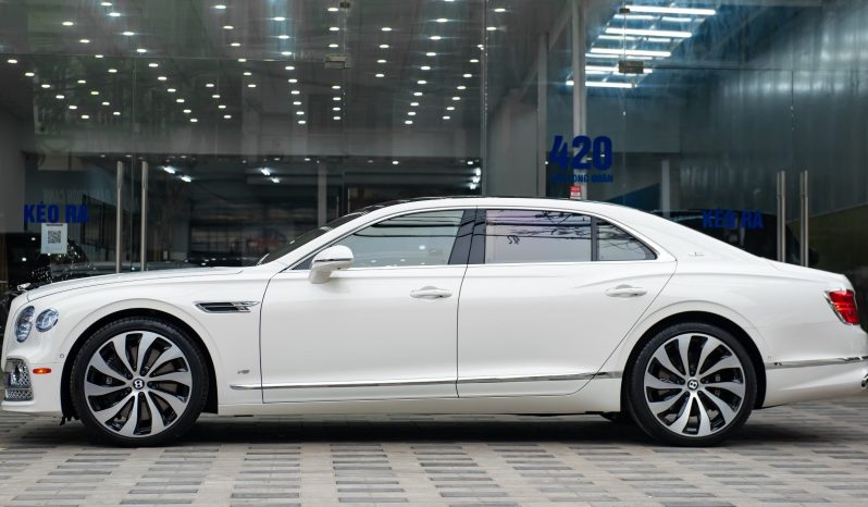 Bentley Bentayga V8 First Edition 2024 full