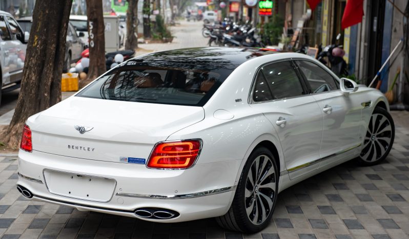 Bentley Bentayga V8 First Edition 2024 full