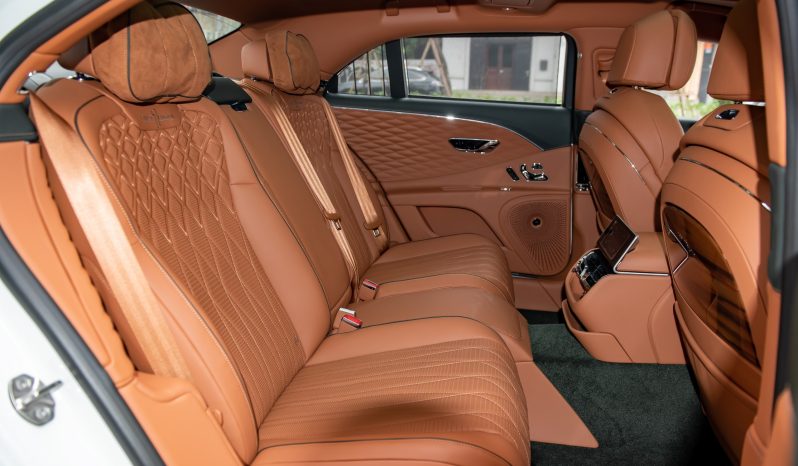 Bentley Bentayga V8 First Edition 2024 full