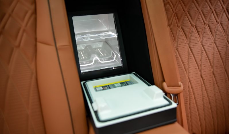 Bentley Bentayga V8 First Edition 2024 full