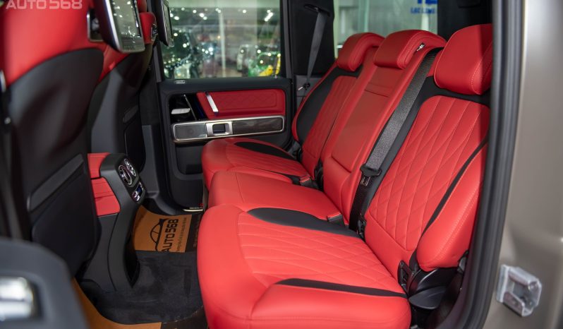 Mercedes G63 AMG Dark Olive Green Magno 2024 full