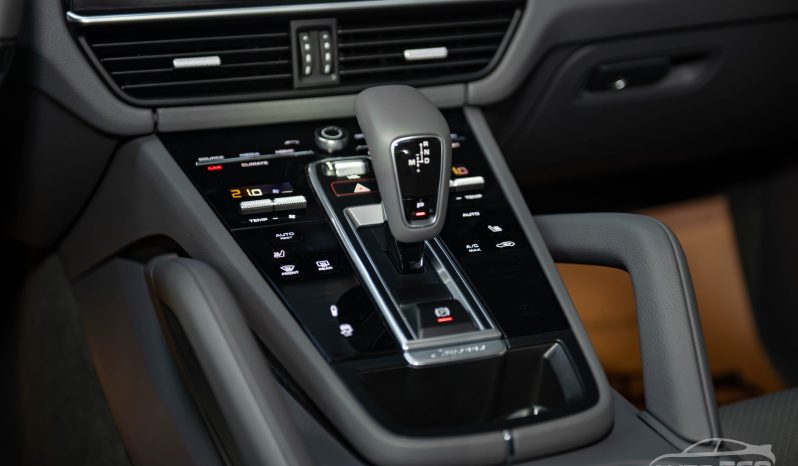 Porsche Cayenne Coupe 2022 full