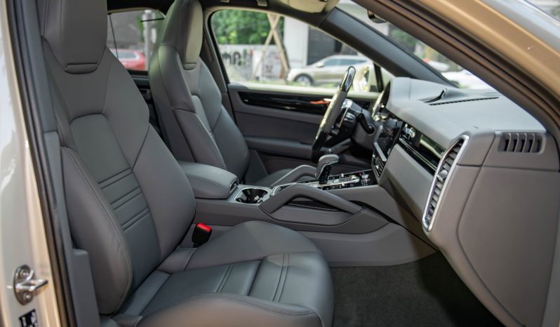 Porsche Cayenne Coupe 2022 full