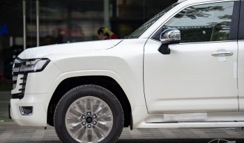 Toyota Land Cruiser VX 4.0 70th Anniversary 2024 full