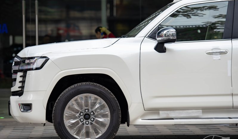 Toyota Land Cruiser VX 4.0 70th Anniversary 2024 full