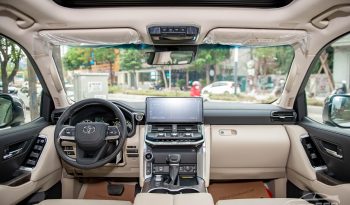 Toyota Land Cruiser VX 4.0 70th Anniversary 2024 full