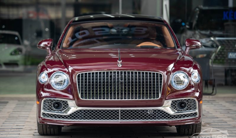 Bentley Flying Spur V8 First Edition 2024 full