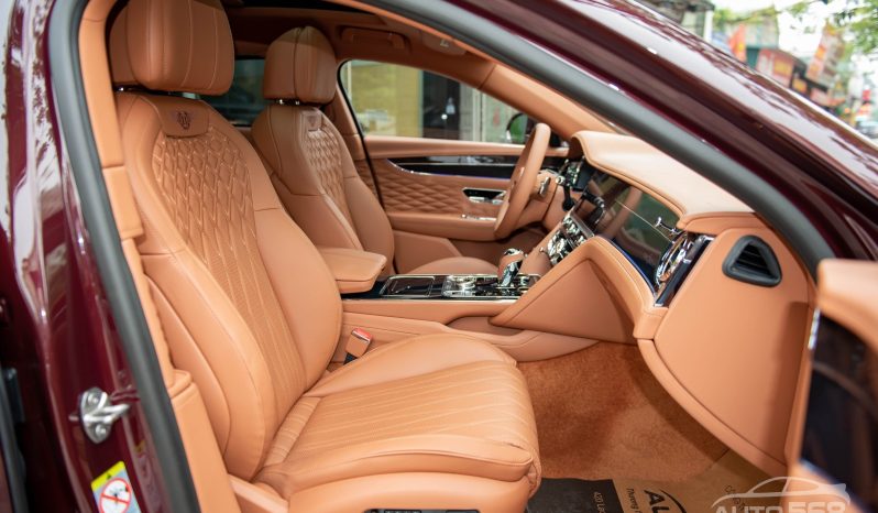 Bentley Flying Spur V8 First Edition 2024 full