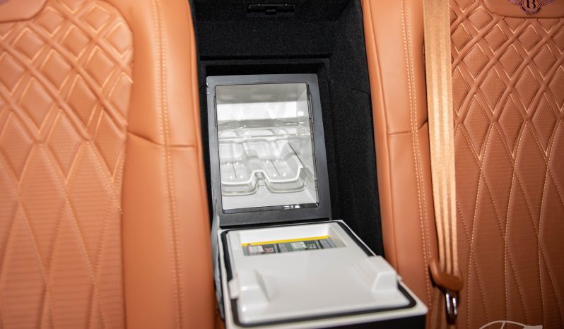 Bentley Flying Spur V8 First Edition 2024 full