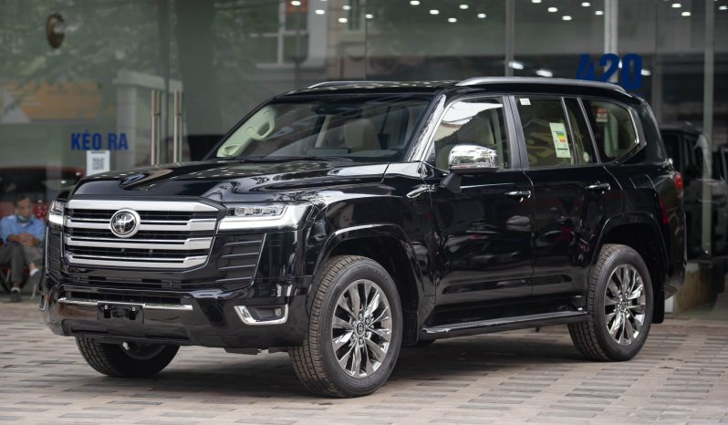 Toyota Land Cruiser 300 VXR 2024 full