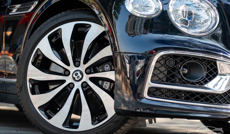 Bentley Flying Spur V8 First Edition 2024 full