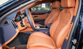 Bentley Flying Spur V8 First Edition 2024 full