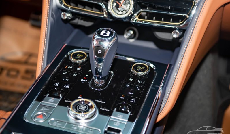 Bentley Flying Spur V8 First Edition 2024 full